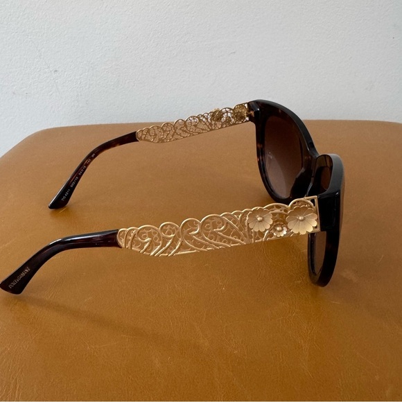 Dolce & Gabbana Cat-Eye Gradient Brown Sunglasses With Golden Filigree‎ Arms - Picture 5 of 16